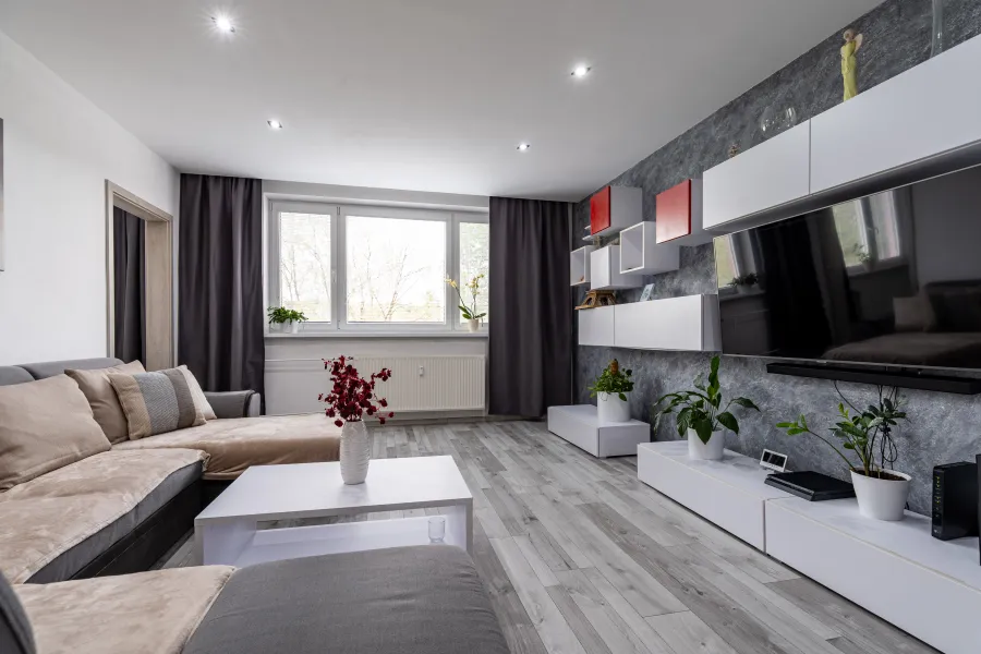 REZERVOVANÝ PRIESTRANNÝ 3 IZBOVÝ BYT S LODŽIOU