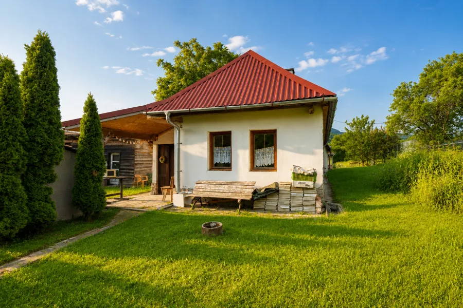NA PREDAJ ZREKONŠTRUOVANÝ RODINNÝ DOM V OBCI HOLLÓHÁZA